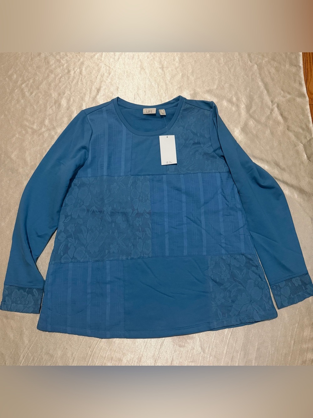 LOGO Life by Lori Goldstein French Terry Top W/ Crochet Lace Small A636521 NWOT